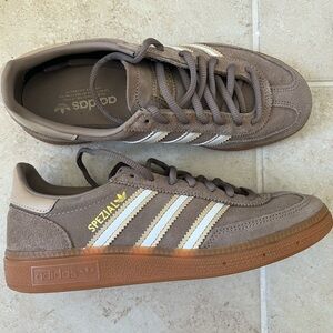 Adidas Handball Spezial Kids -  Chalky Brown / Cloud White / Magic Beige